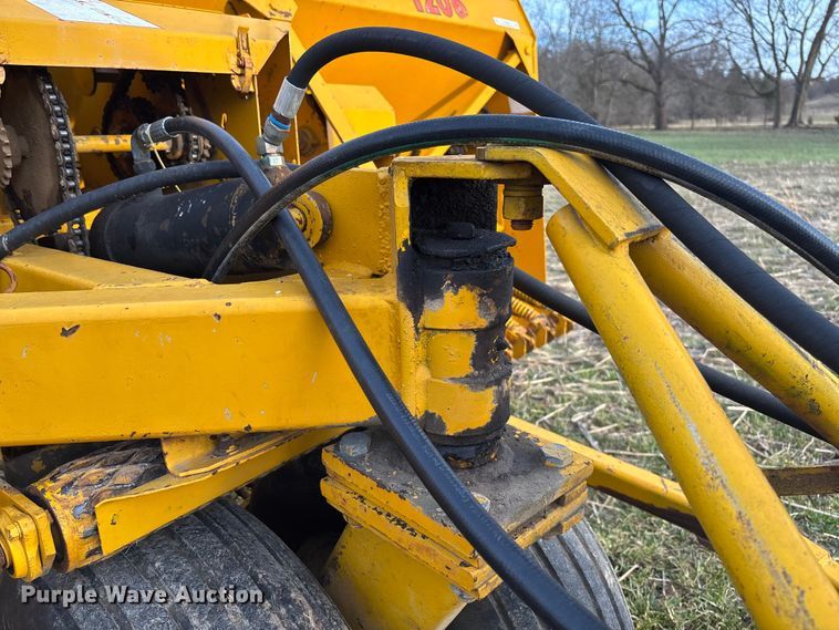 image for item FB3035 Haybuster 1206-3 no-till grain drill