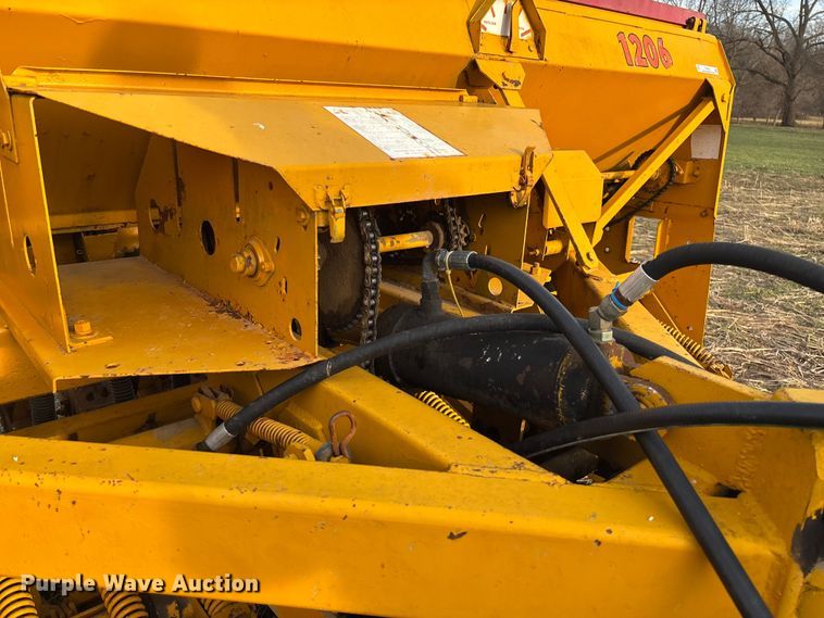 image for item FB3035 Haybuster 1206-3 no-till grain drill