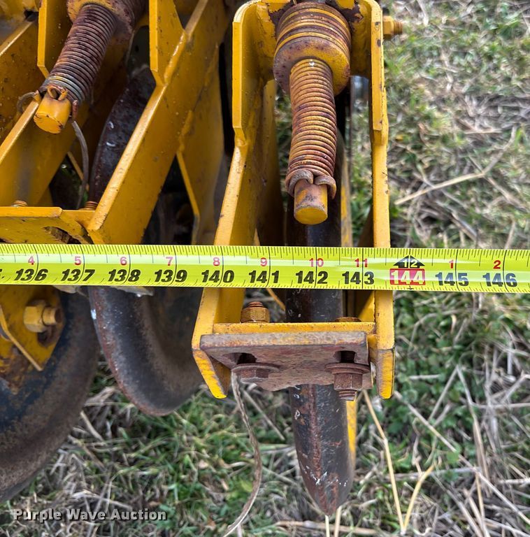 image for item FB3035 Haybuster 1206-3 no-till grain drill