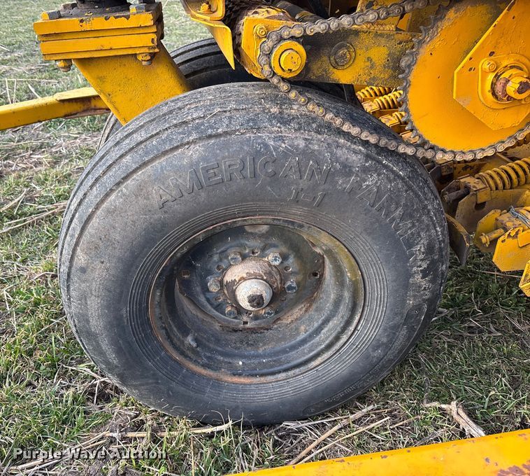 image for item FB3035 Haybuster 1206-3 no-till grain drill