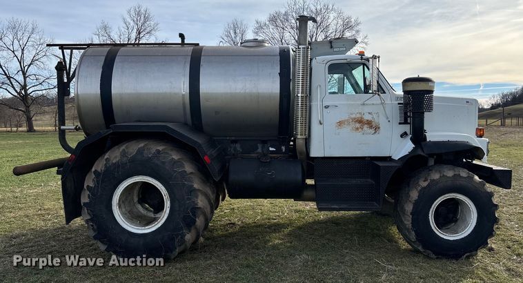 image for item FB3037 1982 GMC Big Wheels liquid manure spreader