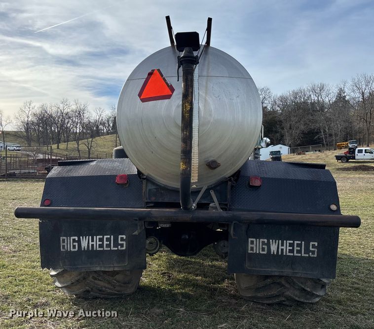 image for item FB3037 1982 GMC Big Wheels liquid manure spreader