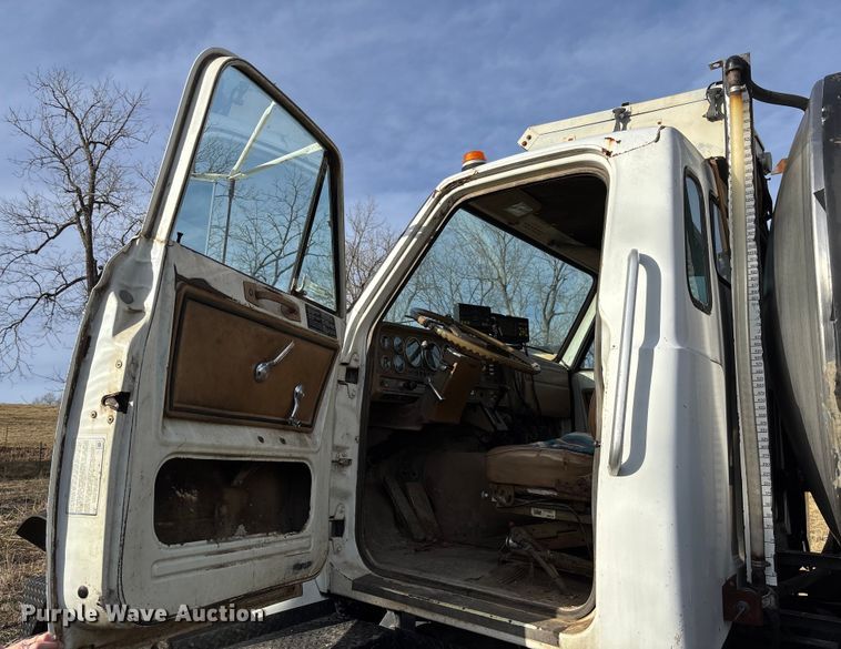 image for item FB3037 1982 GMC Big Wheels liquid manure spreader