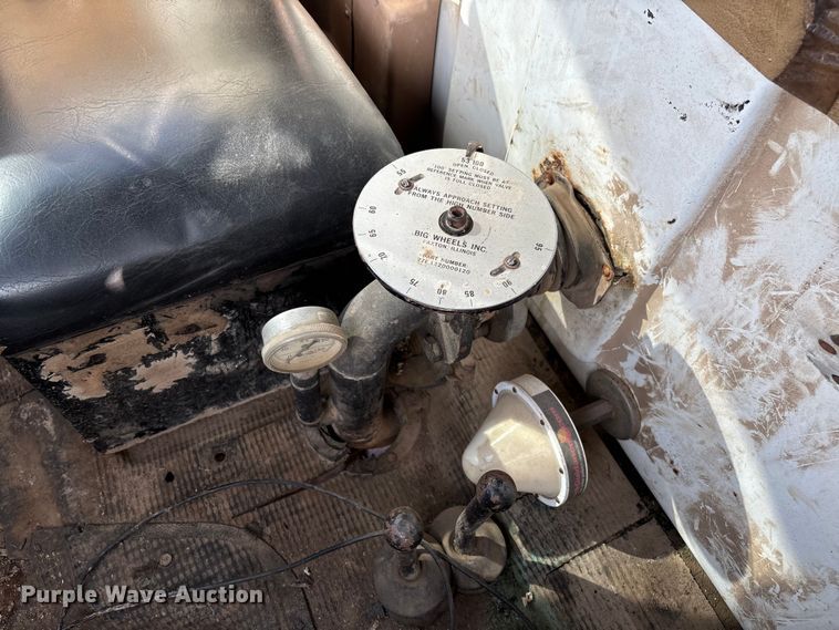 image for item FB3037 1982 GMC Big Wheels liquid manure spreader