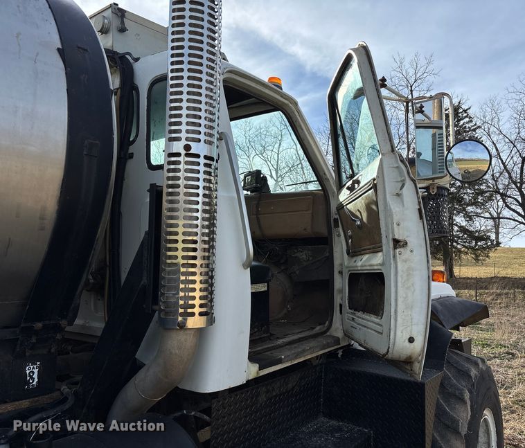 image for item FB3037 1982 GMC Big Wheels liquid manure spreader