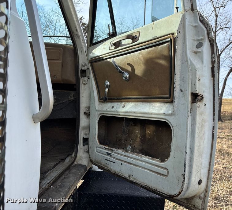 image for item FB3037 1982 GMC Big Wheels liquid manure spreader