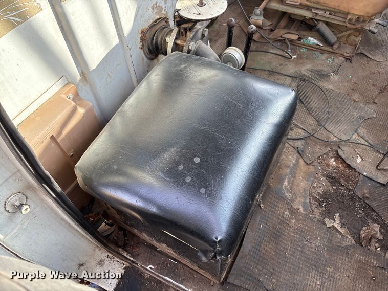 image for item FB3037 1982 GMC Big Wheels liquid manure spreader