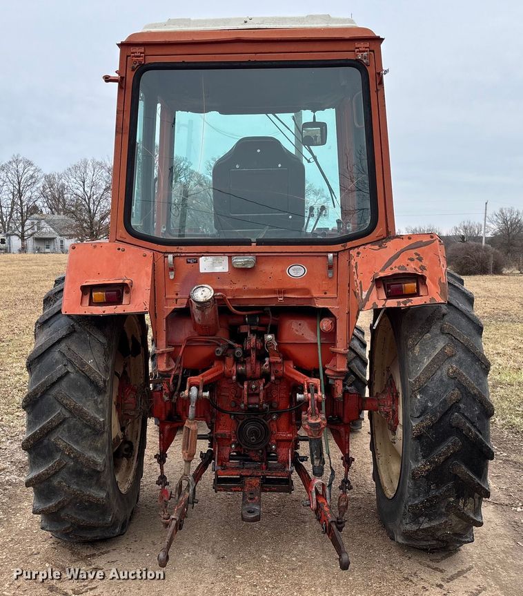 image for item FB3043 Belarus 562M tractor