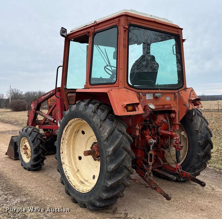 image for item FB3043 Belarus 562M tractor