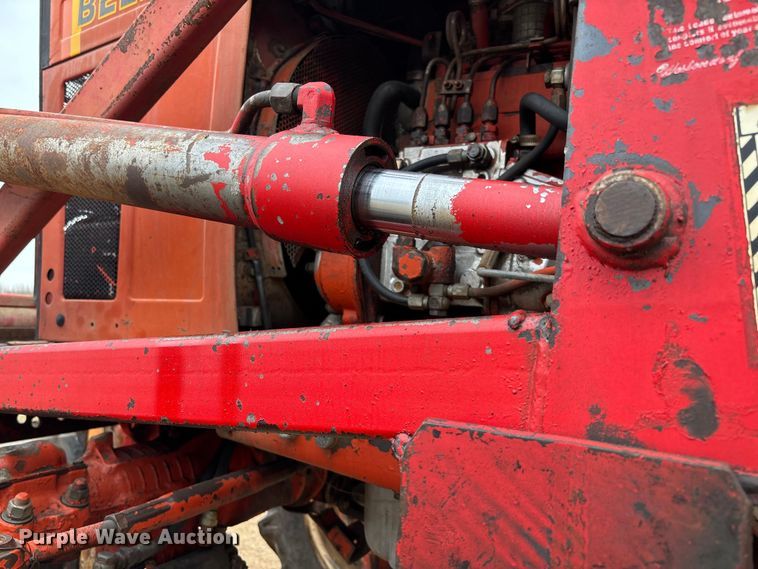 image for item FB3043 Belarus 562M tractor