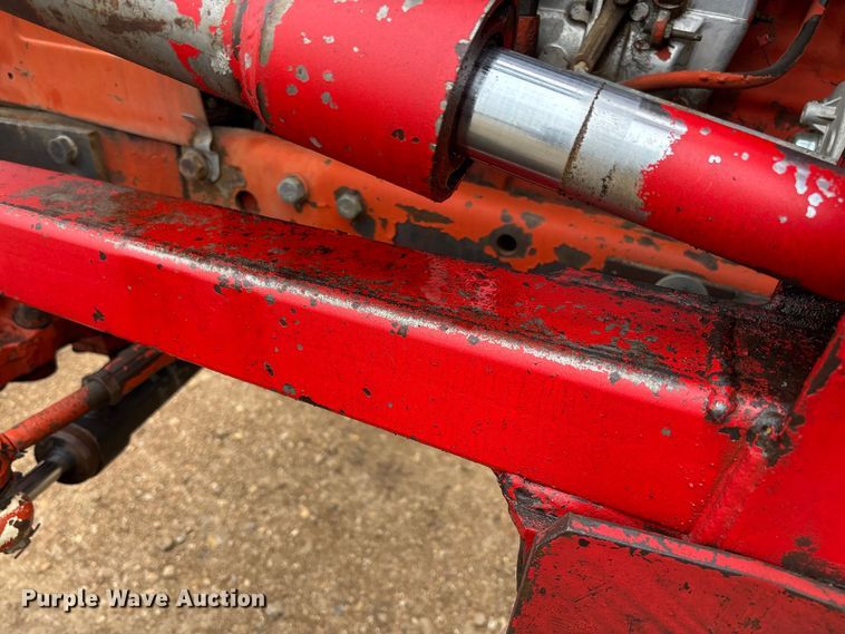 image for item FB3043 Belarus 562M tractor