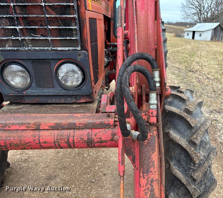 image for item FB3043 Belarus 562M tractor