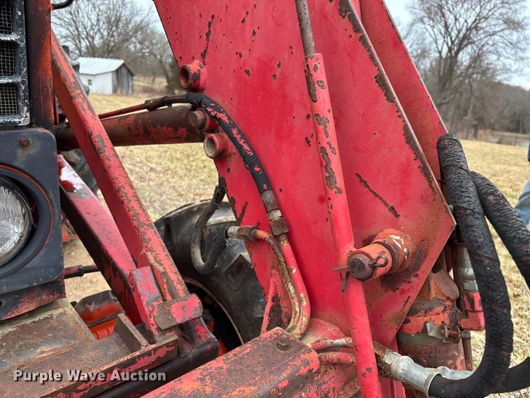 image for item FB3043 Belarus 562M tractor