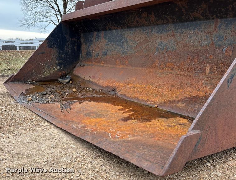 image for item FB3043 Belarus 562M tractor