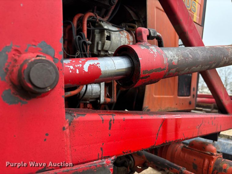 image for item FB3043 Belarus 562M tractor