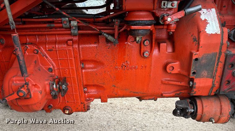 image for item FB3043 Belarus 562M tractor