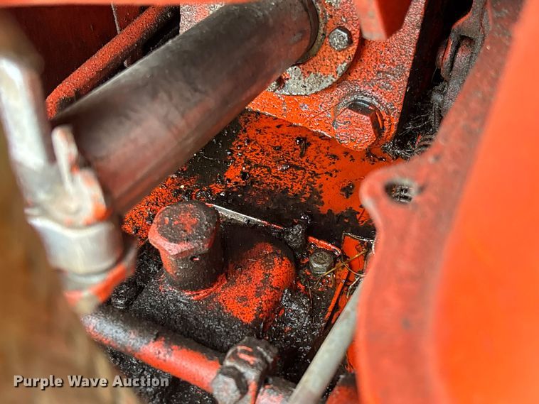 image for item FB3043 Belarus 562M tractor