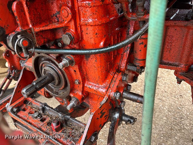 image for item FB3043 Belarus 562M tractor