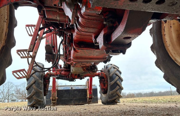 image for item FB3043 Belarus 562M tractor