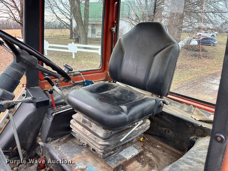 image for item FB3043 Belarus 562M tractor