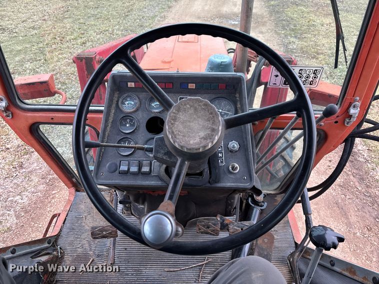 image for item FB3043 Belarus 562M tractor