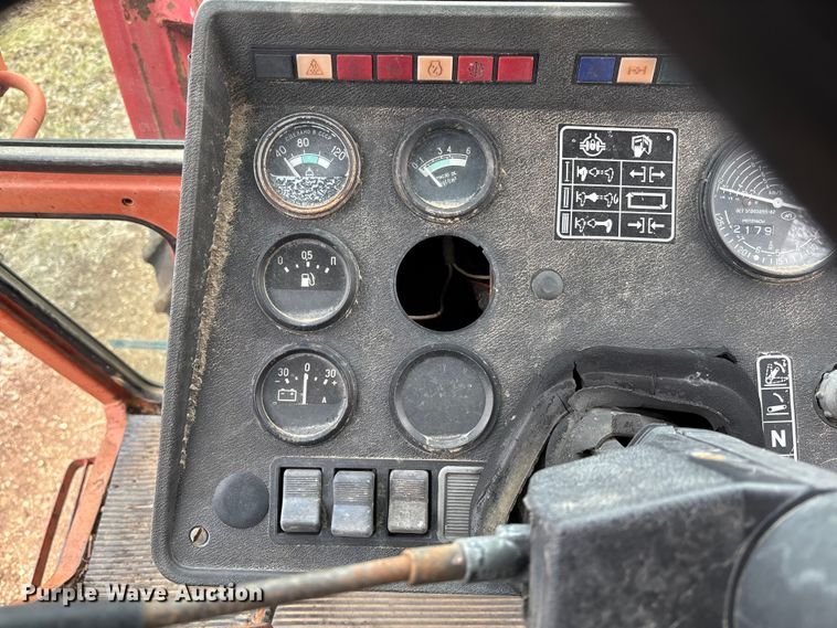 image for item FB3043 Belarus 562M tractor