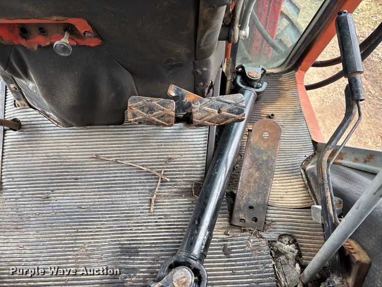 image for item FB3043 Belarus 562M tractor