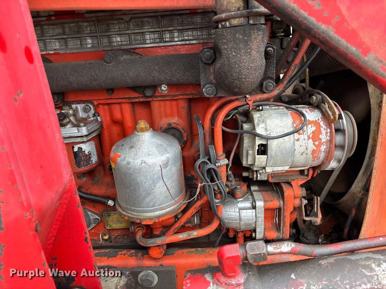 image for item FB3043 Belarus 562M tractor