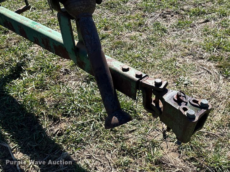 image for item FB3095 John Deere 336 small square baler