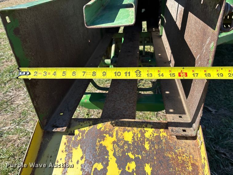 image for item FB3095 John Deere 336 small square baler