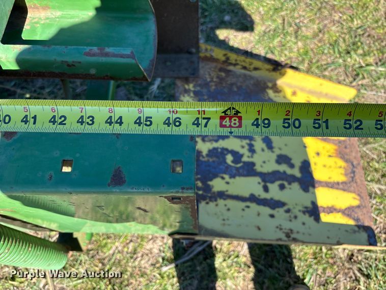 image for item FB3095 John Deere 336 small square baler