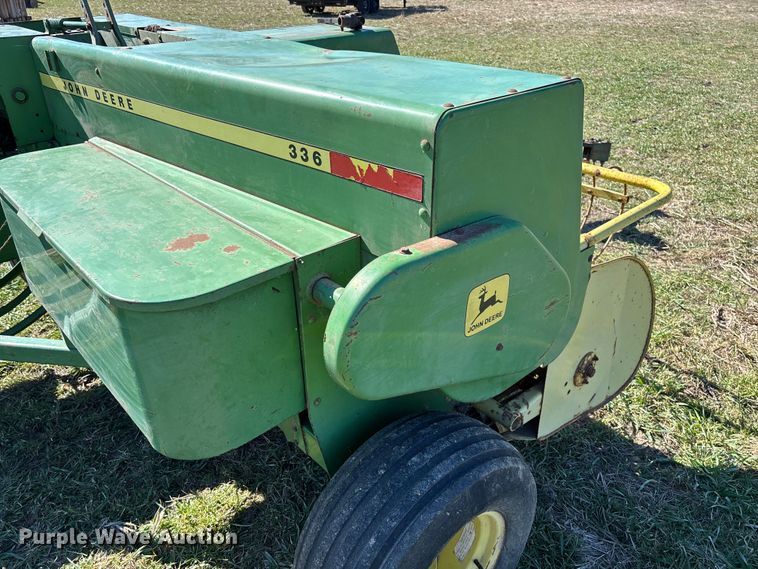 image for item FB3095 John Deere 336 small square baler