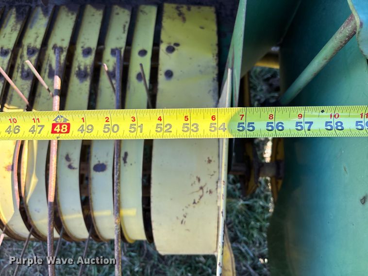 image for item FB3095 John Deere 336 small square baler