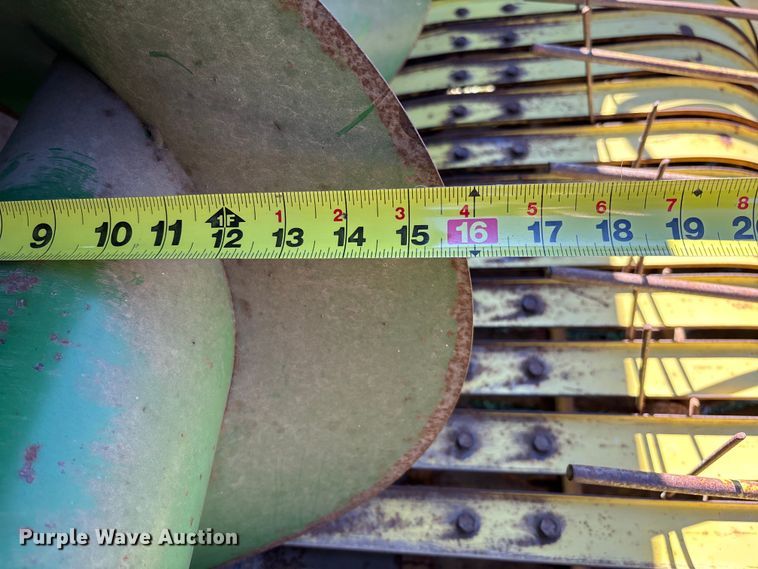 image for item FB3095 John Deere 336 small square baler