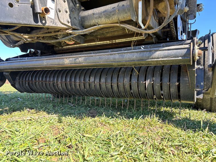 image for item FB3096 2014 Case IH RB565 round baler