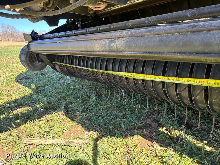 image for item FB3096 2014 Case IH RB565 round baler