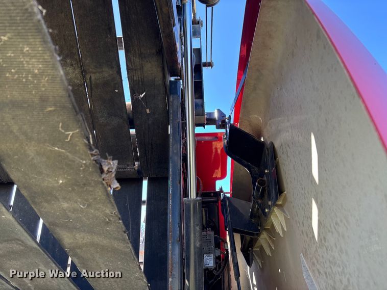 image for item FB3096 2014 Case IH RB565 round baler