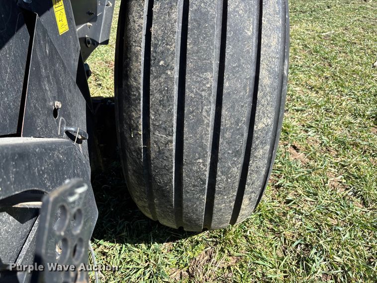 image for item FB3096 2014 Case IH RB565 round baler