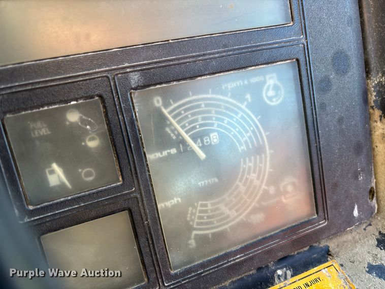 image for item FB3099 1996 Case IH 4230 MFWD tractor