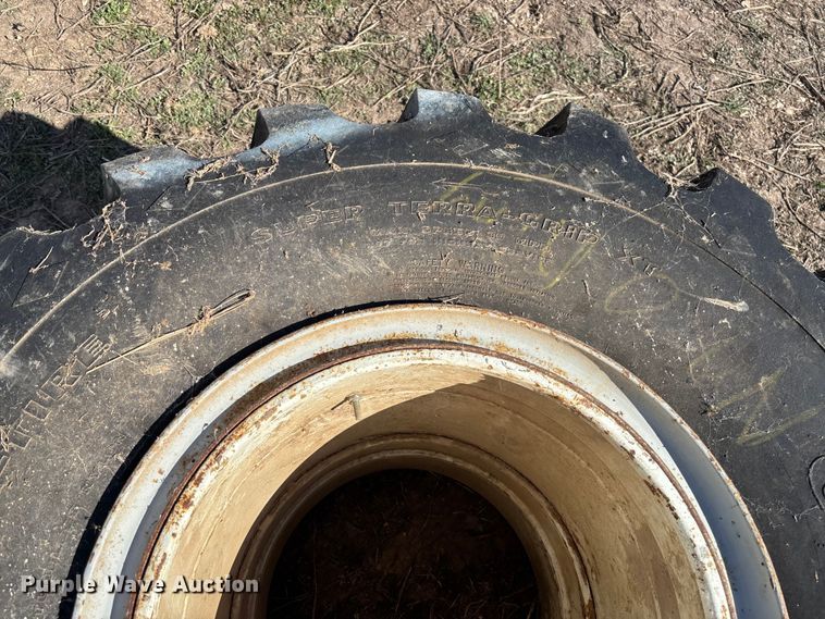 image for item FB3102 (2) flotation tires