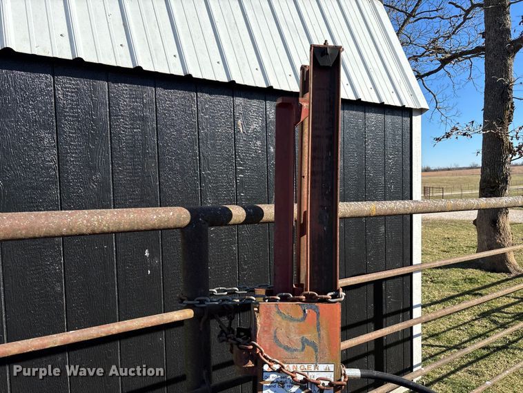 image for item FB3103 Shaver HD8 skid steer post driver