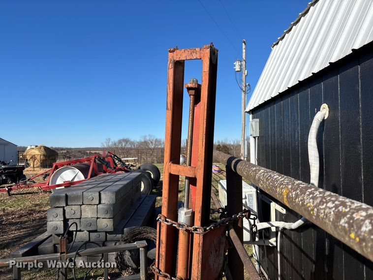 image for item FB3103 Shaver HD8 skid steer post driver