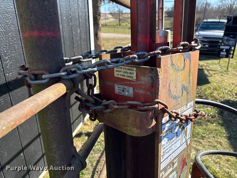 image for item FB3103 Shaver HD8 skid steer post driver