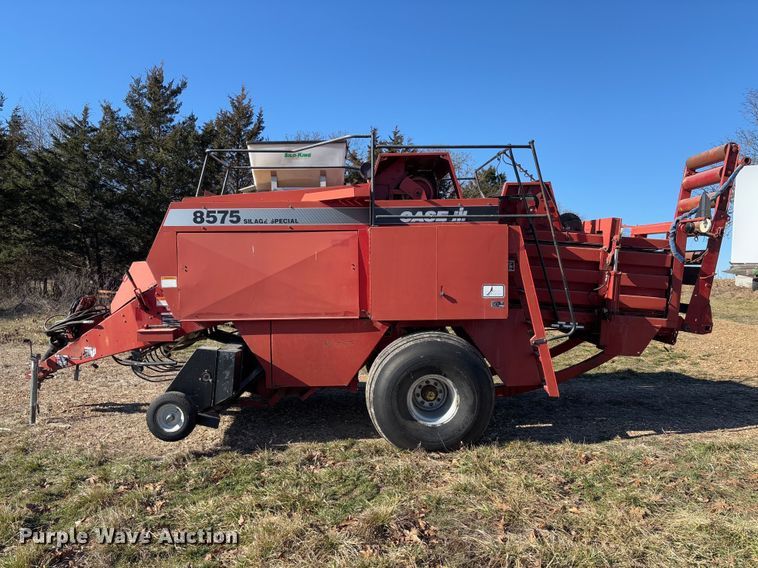 image for item FB3105 1996 Case IH 8575 large square baler