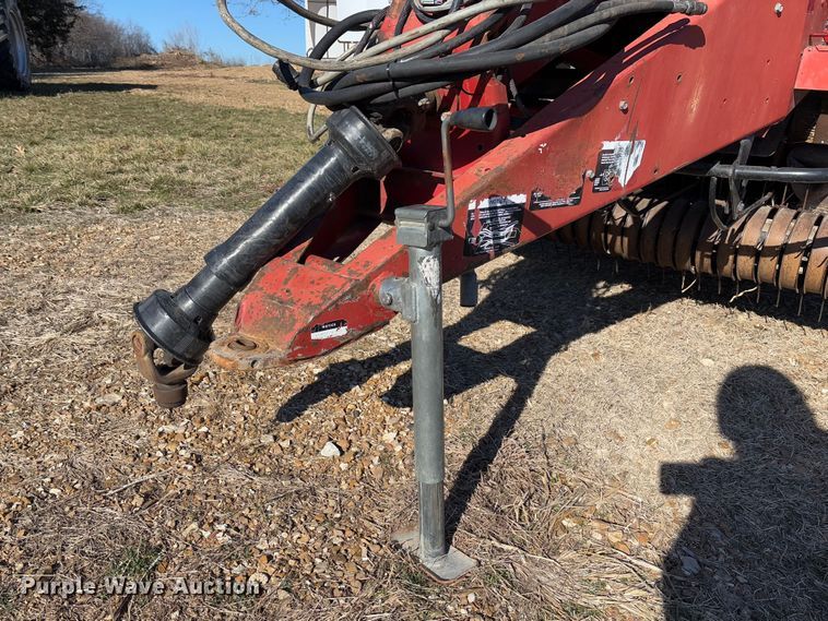 image for item FB3105 1996 Case IH 8575 large square baler