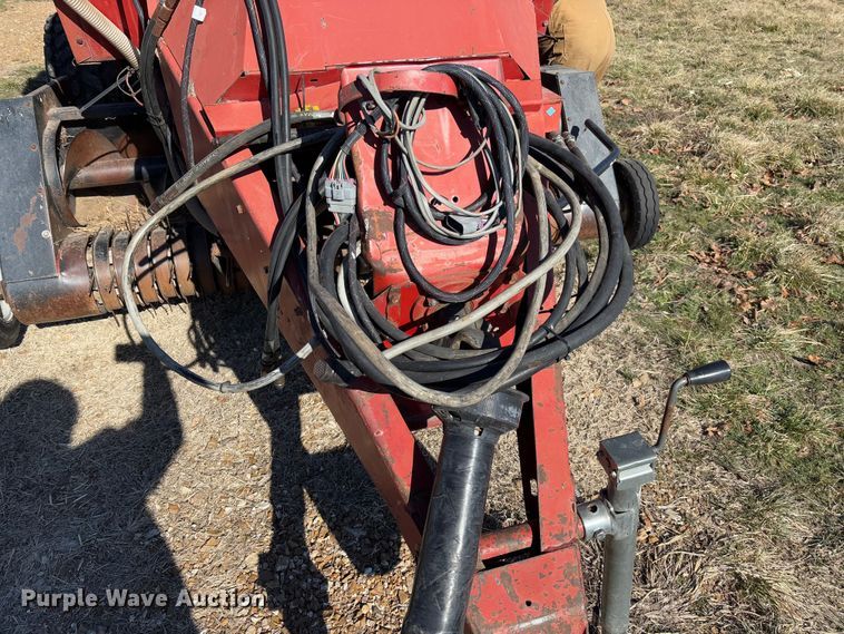 image for item FB3105 1996 Case IH 8575 large square baler
