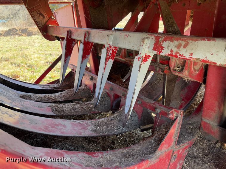 image for item FB3105 1996 Case IH 8575 large square baler
