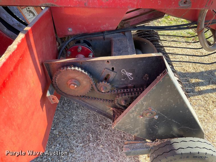 image for item FB3105 1996 Case IH 8575 large square baler