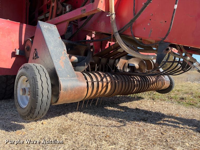 image for item FB3105 1996 Case IH 8575 large square baler