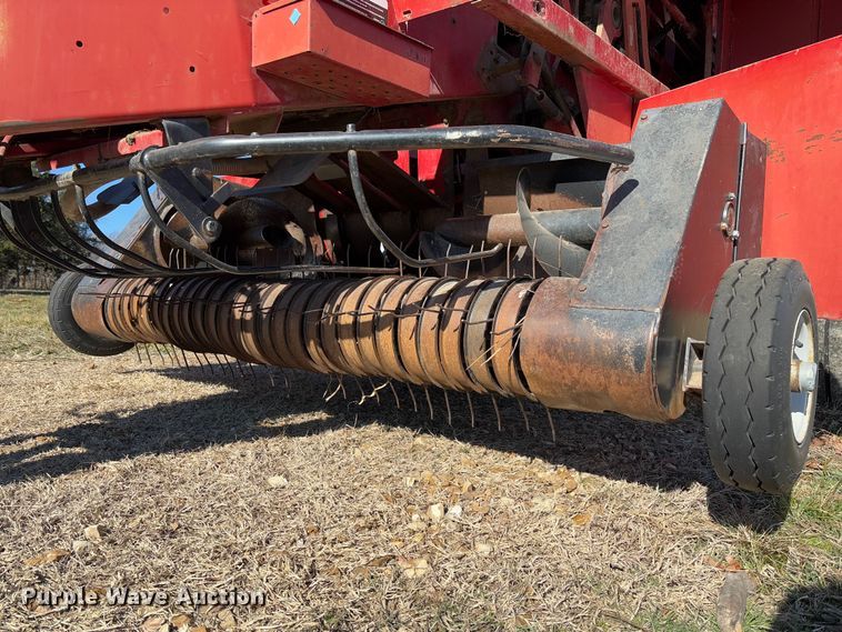 image for item FB3105 1996 Case IH 8575 large square baler